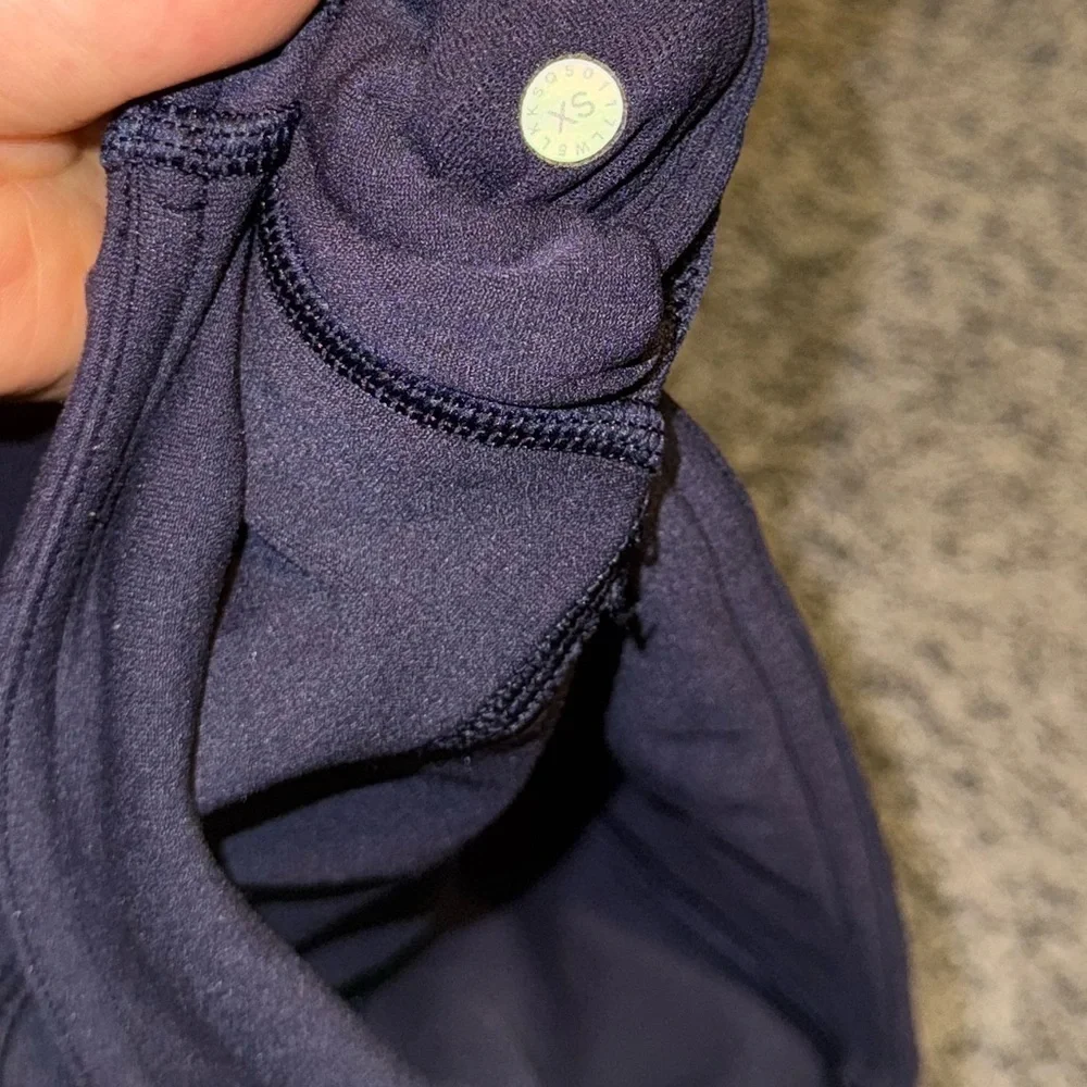 Lululemon Reveal 7/8 Tight size 4